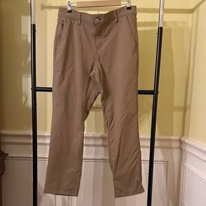 Classic Men's Khaki Chinos
